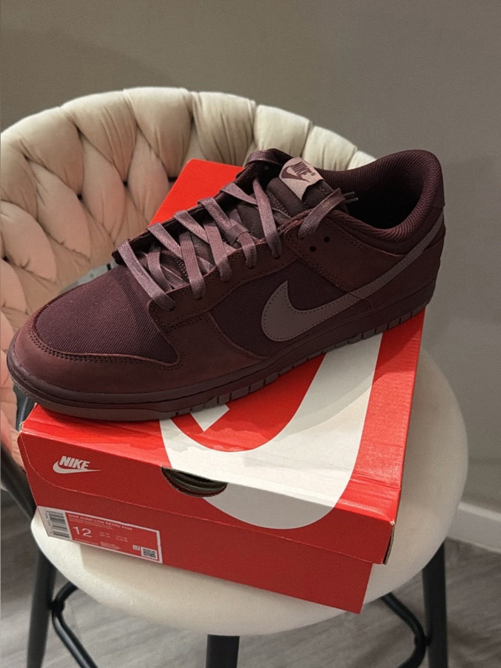 Nike Men’s Low-Top dunks in Burgundy Plum